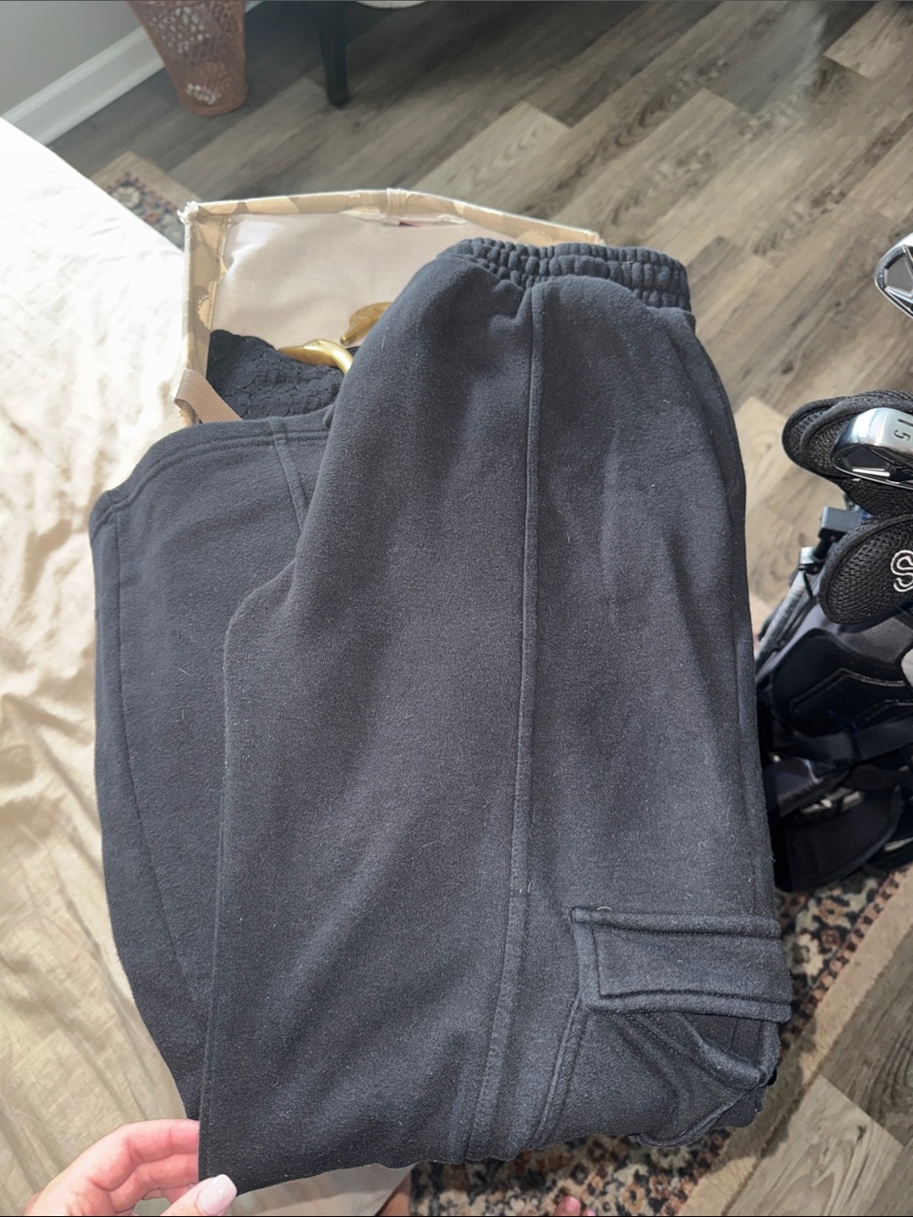 Forever 21 Black Wide Leg Cargo sweatpants